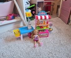 Barbie Chelsea supermarket