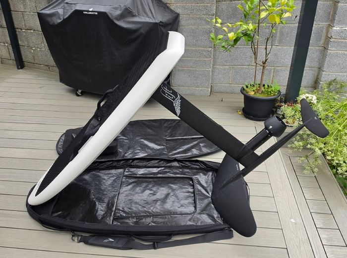 Lift Foils LIFT5 Sport 4'9" eFoil Board Set Off-White - Gen5 Full Range Battery - Like New