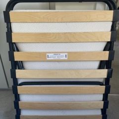 Foldable single bed