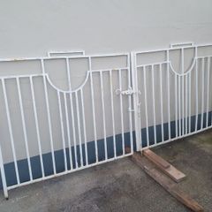 gate