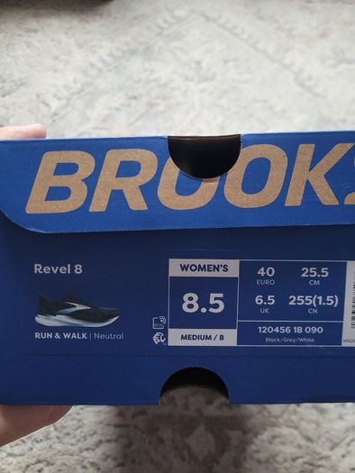 Brooks trainers UK6.5