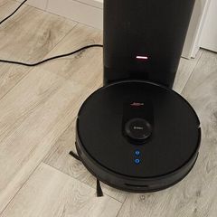 Robot vacuum cleaner