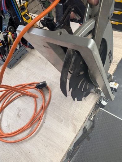 AEG 9in circular saw