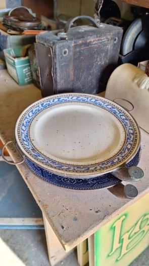 Vintage decorative plates