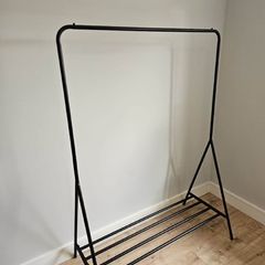 Clothes rail x3