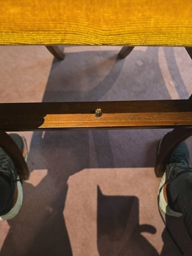 Dining Table And Chairs. 2 End Pieces And 6 Side Ones.  27886