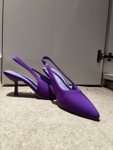 Point Toe Stiletto Heeled Slingback Pumps purple low heels size 7 UK / 40 EU