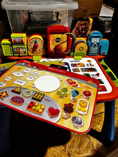 VTech Learn & Draw Activity Desk, excellent condition