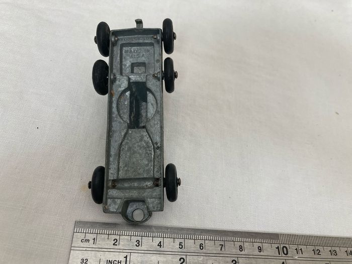 Tootsietoy anti cannon trailer. Made in USA
