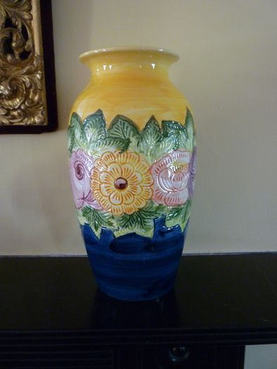 Ornamental Tall Decorative oriental Vase Immaculate