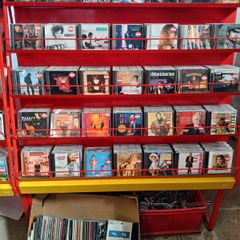 American Country music CD's (OVER 450 CDs)