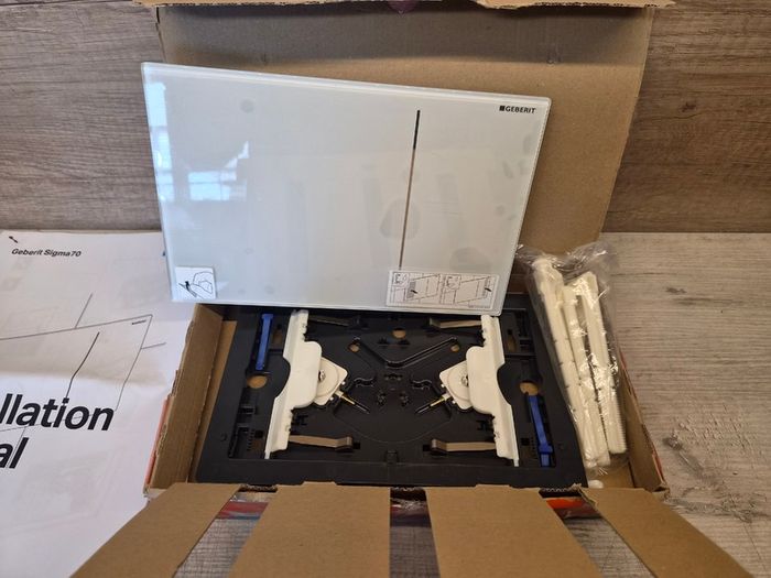 Geberit Sigma 70 duel flush plate white glass