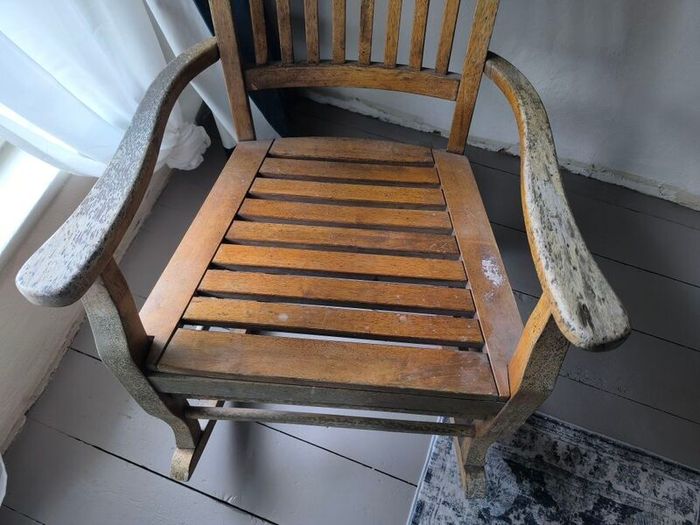 Rocking chair