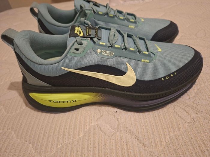 Mens shoes