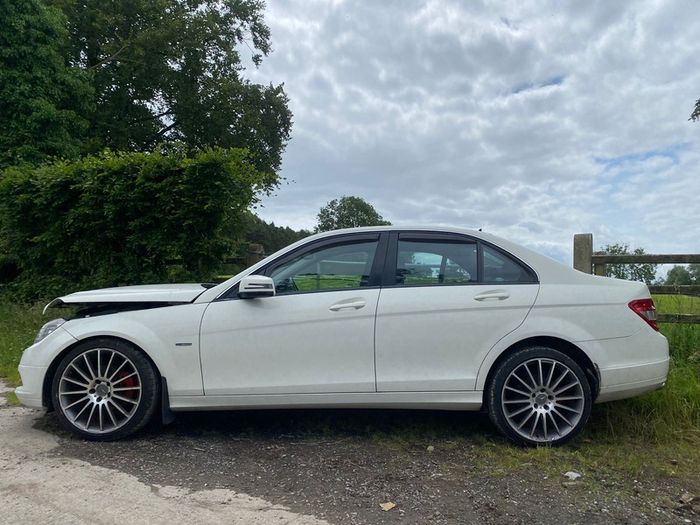 2011 Mercedes Benz C200 Breaking