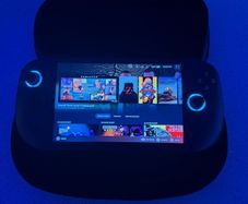 Legion Go S Z1 Extreme 32GB/ 1TB Steam OS