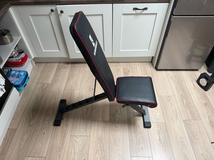 Adjustable Weight Bench