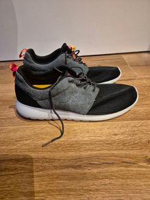 nike roshe run uk 11