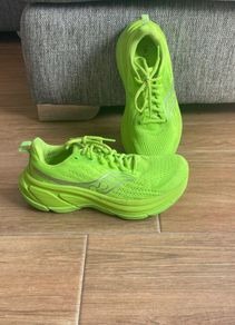 Green Saucony hurricane 25 runners