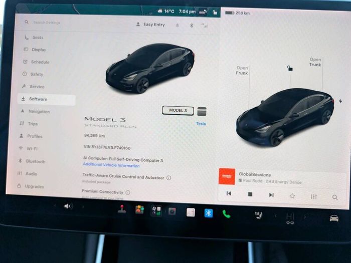 Tesla Model 3 RWD (2 year Tesla Warranty)