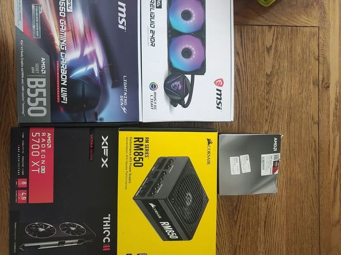 AMD Ryzen 3600xt + 32 GB RAM DDR4 + MSI Carbon WIFI Matherboard