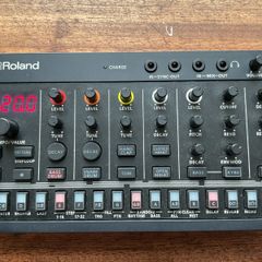 Roland AIRA Compact T-8 Beat Machine