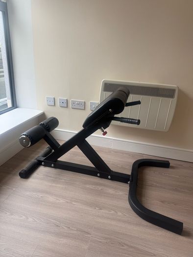 Hyperextension Bench
