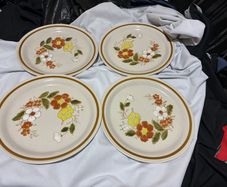 Mountain Wood Stoneware large dinner plates
