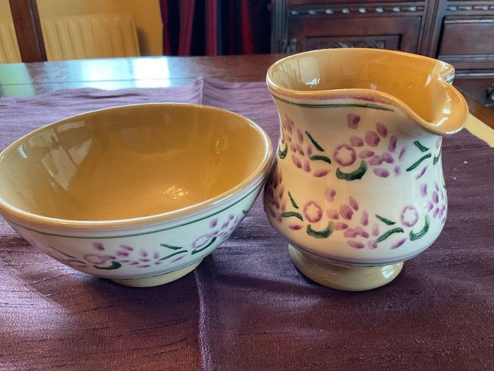 Nicholas Mosse Reduced Lavender creamer and sugar bowl set .