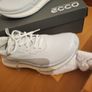 ECCO ladies size 40 walking shoes. Brand New Image 6