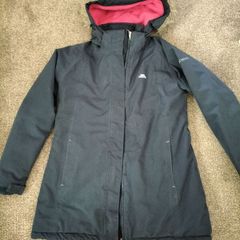 Beautiful navy heavy winter coat from Trespass age 11 to 12