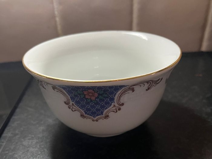 11 Piece Fine Porcelain China Set