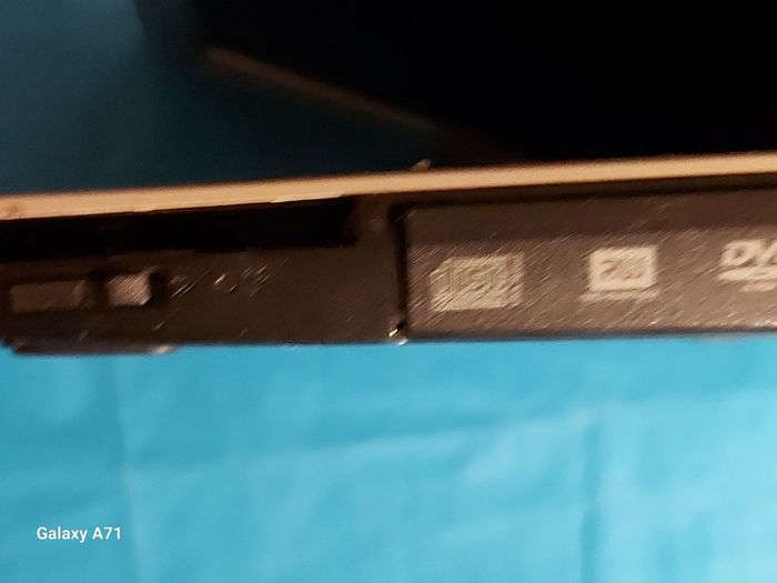 Dell Inspiron 1525, Model PP26L, Windows 7 Professional, 3GB Ram, 250GB HDD, Intel Pentium Dual CPU T2330 1.6GHz, Firefox, Opera, Chrome, and VLC