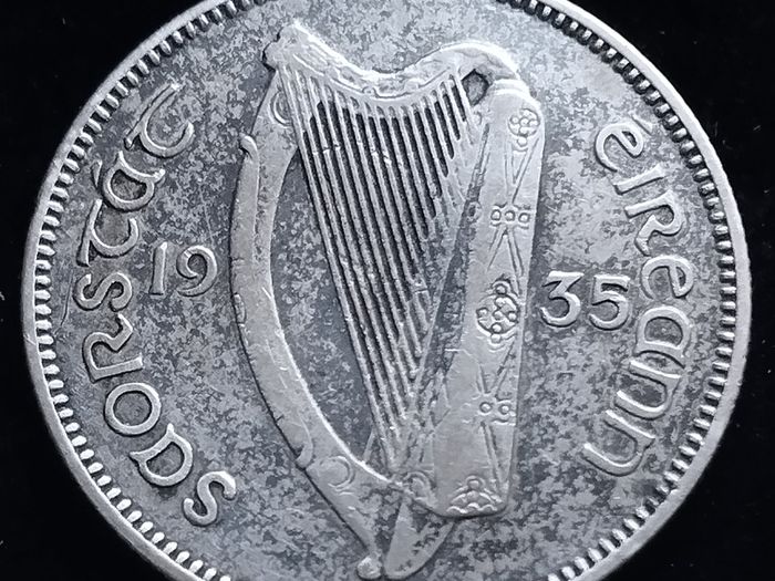 #868 - Ireland - 1935 - Shilling - Silver - KM.6