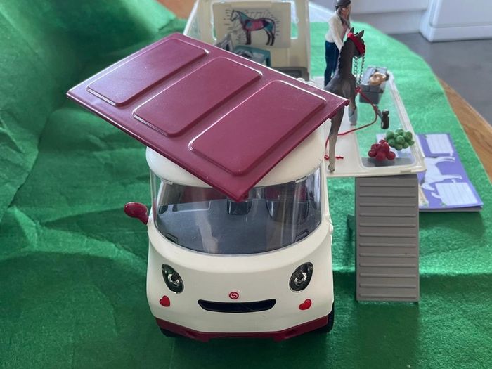 Schleich Horse Club Mobile Vet Van 42370