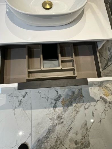Ex Display Galsaky Gloss White 800 Wall hung vanity unit