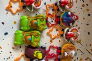 Random selection McDonalds toys - Super Mario/Mr Men