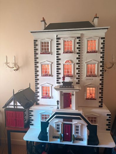 Stunning approx 140cm high 4 story extra large Georgian dolls house with contents, servants quarters and separate garage