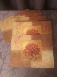 place mats x 6