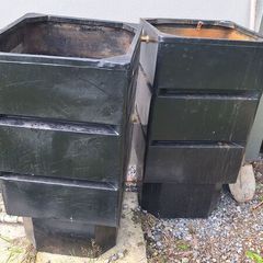upright water storage tank