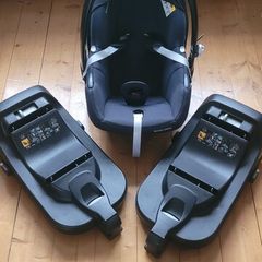 Maxi Cosi one year old one base plus seat remaining