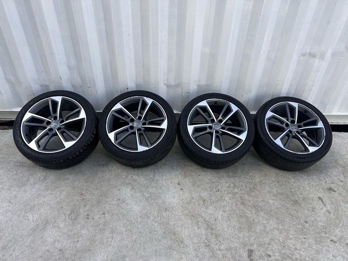 Genuine Audi S4/A4 Trapezoid 18" Alloy Wheels