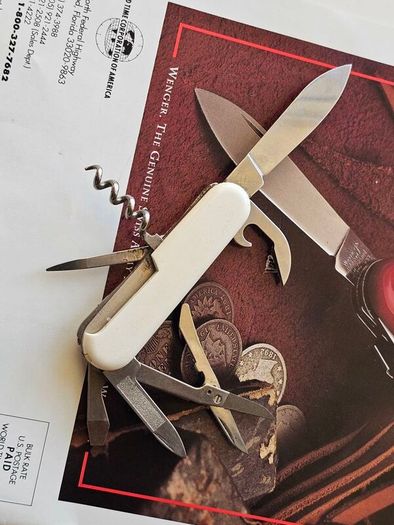 Vintage Wenger Traveler Discontinued Collectable Swiss Army Knife 85mm model