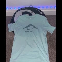 Nike Trail Series T-shirt Medium
