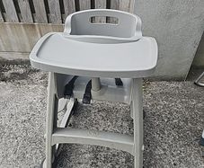Rubbermaid commercial high chair