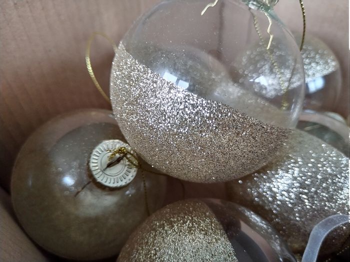 x1 Box of x12 Glass Baubles
