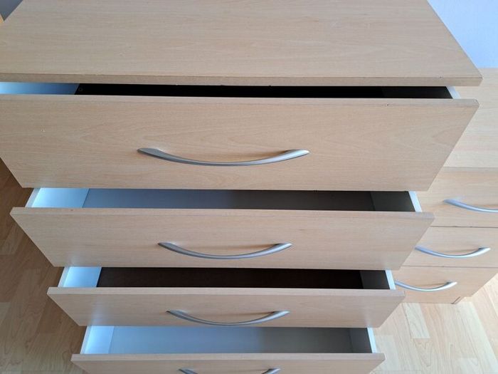 drawers plus matching bedside locker