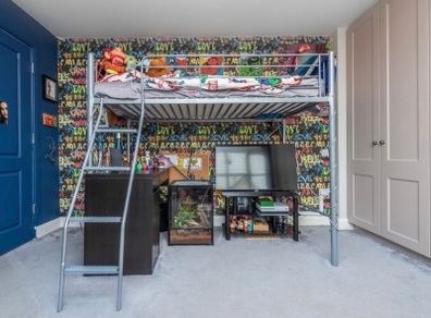 Single loft bed frame