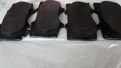 Front brake pads for Land Cruiser