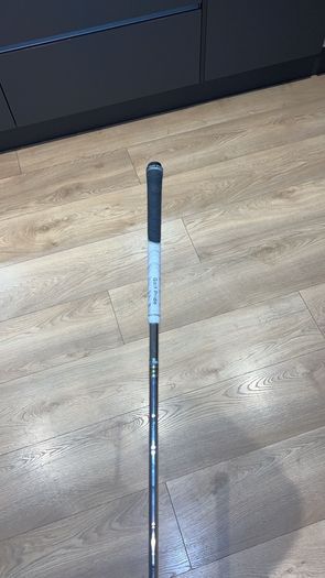 Taylormade R7 Irons and Taylormade stand Bag
